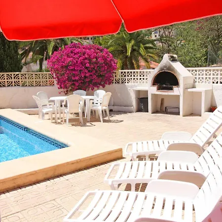 Villas Costa - Alonso Holiday home *